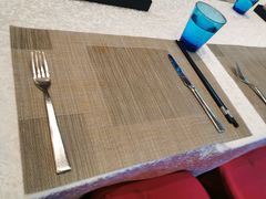 餐具摆设-怡聚轩全日制自助餐厅(大中华喜来登酒店)