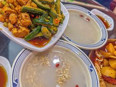 -牛一嘴·兰州牛肉面·大盘鸡(财富中心店)