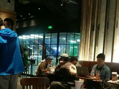 大堂-星巴克(北京三里屯SOHO一店)