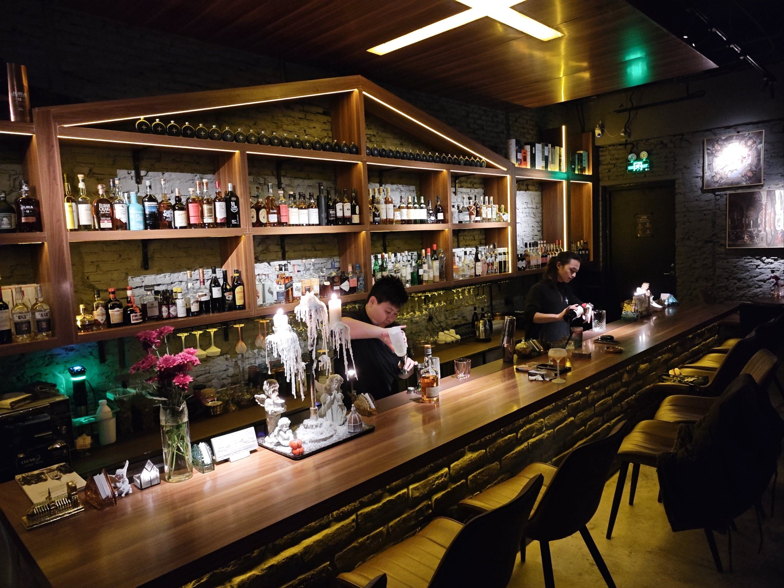 也隐藏高端教堂.酒吧?下次不敢去了!