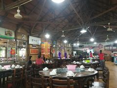 大堂-绿雅居原生态农庄(小涌店)