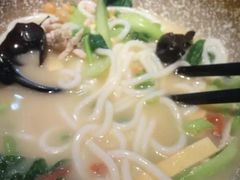 -蒙自源小锅米线(金佰利店)