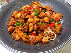 干锅蒜香鸡-刘胖子家常菜·蹄花焖藕(兴业店)