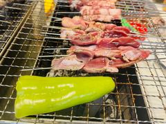 -喜悦小串丹东小黄牛海鲜烧烤大排档(民主广场店)