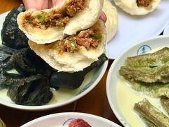 -李与白包子铺(桐梓林店)