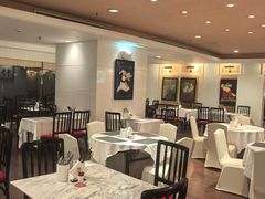 -深圳富苑皇冠假日套房酒店