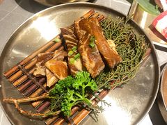 -草家酱蟹炭火烤肉店(珲春南路一店)
