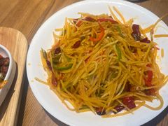 -俭寨大盘鸡·手抓肉·烧烤新疆菜(乌苏路店)