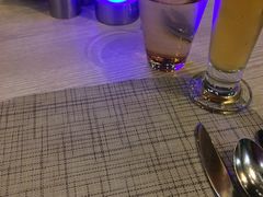 餐具摆设-芽庄洲际酒店自助餐厅