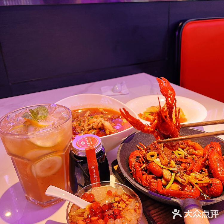 吃新鲜的小龙虾就来麻辣诱惑！🦞