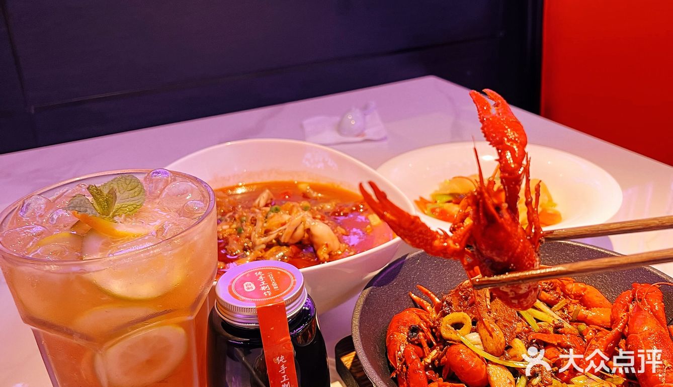 吃新鲜的小龙虾就来麻辣诱惑！🦞