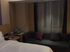 -麗枫酒店(广州区庄地铁站店)