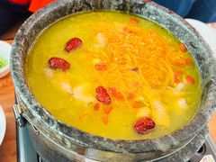 -鲁朗边巴次仁农家石锅