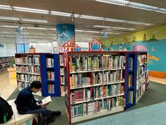 -屯门公共图书馆