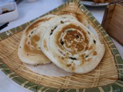 香煎葱油饼-东江渔村·古典园林·30年粤菜老字号(太和店)