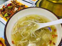 -撒拉人家.酸菜牦牛肉火锅