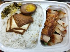 脆皮烧肉饭-星仔记烧腊饭店(五山店)
