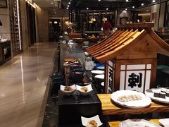 -广州万富希尔顿酒店·感趣自助餐厅·金秋蟹宴生蚝海鲜刺身烧烤