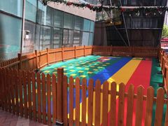 -抱抱熊托育中心(大悦城店)