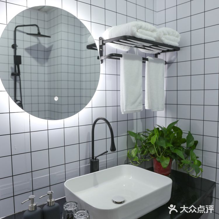 观音桥步行街商圈网红民宿