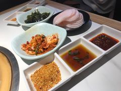 腌萝卜片-猪啊牛呀羊啊铜盘烤肉(正大广场店)