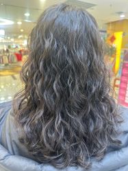 -虫二·专注健康烫染沙龙