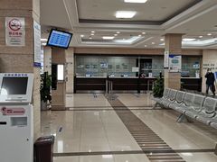 -上海大学附属上海和平眼科医院