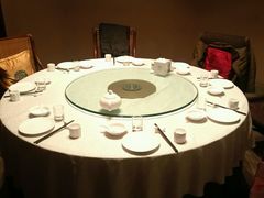 -八府香鸭·啫啫煲(华山路店)