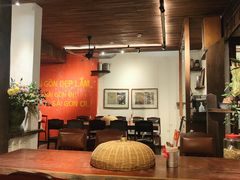 -Cuc Gach Quan Restaurant