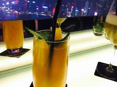 -OZONE 顶楼酒吧(香港丽思卡尔顿酒店)