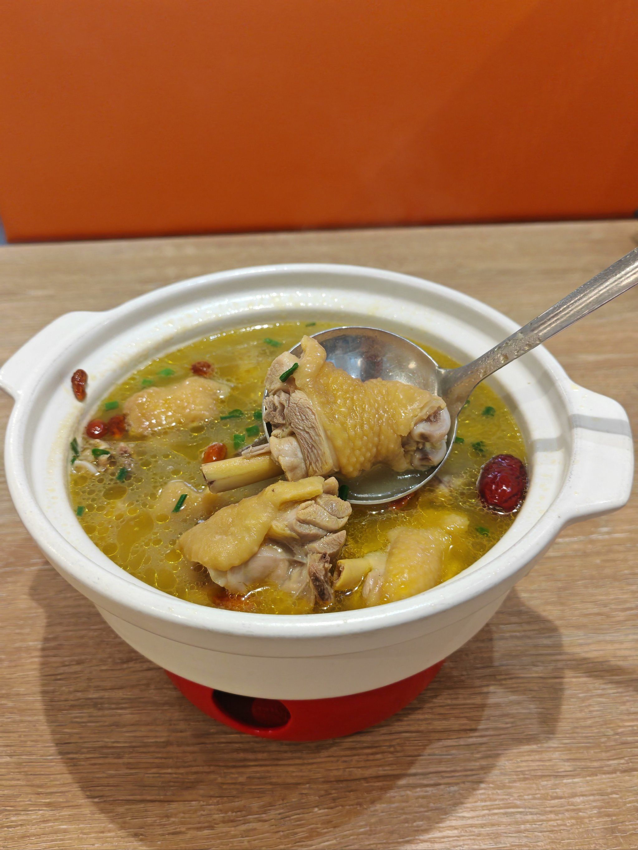 土鸡汤鲜的眉毛落下来