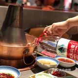 天呐！整盘下肉的铜锅涮是最过瘾的