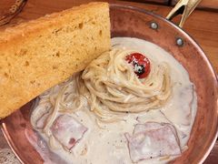 -I HOLIC艾豪丽披萨(KKone店)