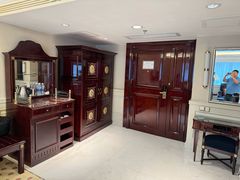 -深圳富苑皇冠假日套房酒店