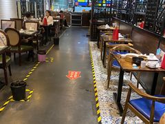 大堂-粤色·老广州茶餐厅(河南商会大厦店)