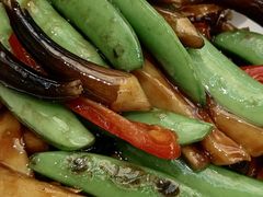 黑鸡枞菌炒甜豆-峨嵋酒家(德内店)
