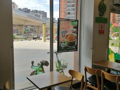 靠窗位-老乡鸡(武汉烽胜路店)