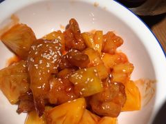 菠萝虾仁-费大厨辣椒炒肉(万家丽一店)