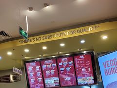 -The Habit Burger Grill 哈比特汉堡(爱琴海店)