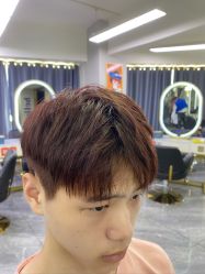 -IU潮牌·SALON