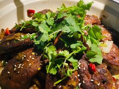 干锅鸭下巴-山里俏·地标皖南菜·屯溪臭鳜鱼(北城万达店)