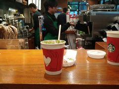 -星巴克(上海虹桥新天地二店)