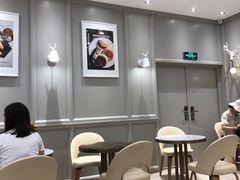 大堂-面包新语(龙湖·西宸天街店)