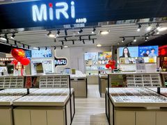 -MiRi眼镜连锁·蔡司·尼康控优点合作店(莘庄店)