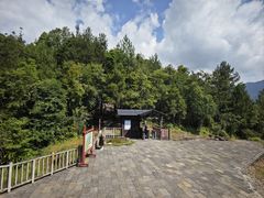 -梭布垭石林景区