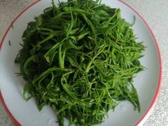 -华龙特色大骨鸡农家菜馆