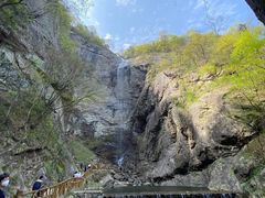 -燕子河大峡谷天坑仙境