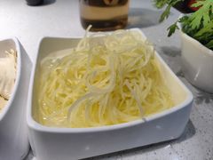 -味之绝美蛙鱼头火锅(松江万达店)
