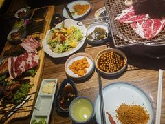 -明洞阿姨·韩式酱蟹烤肉·创意料理(三元桥店)