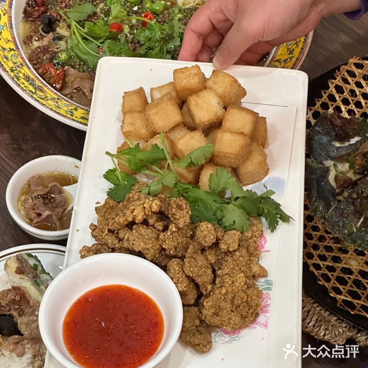 晋江！本地人都推荐的大排档。z